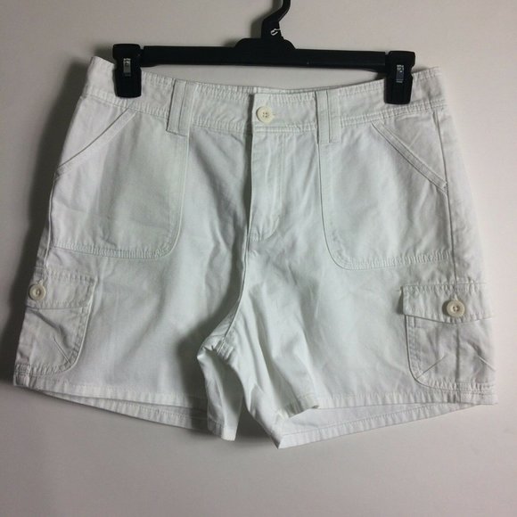 lee just below the waist shorts